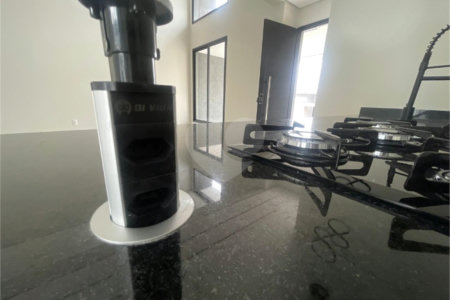 Casa à venda com 3 suítes no condomínio Jardim Residencial Helena Maria, Sorocaba - SP