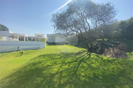 Casa à venda com 6 quartos, sendo 5 suítes, no condomínio Monte Belo, Salto - SP