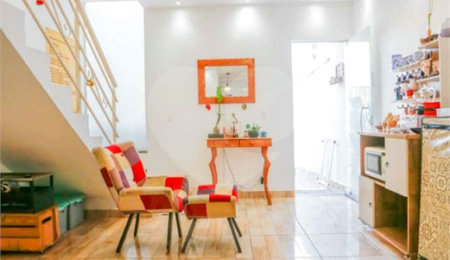 Casa de Vila à venda com 2 suítes em Jardim Simus, Sorocaba, SP