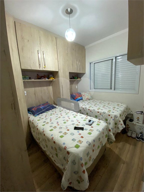 Casa à venda com 3 quartos, sendo 1 suíte, no condomínio Vida Verde 1, Suzano - SP