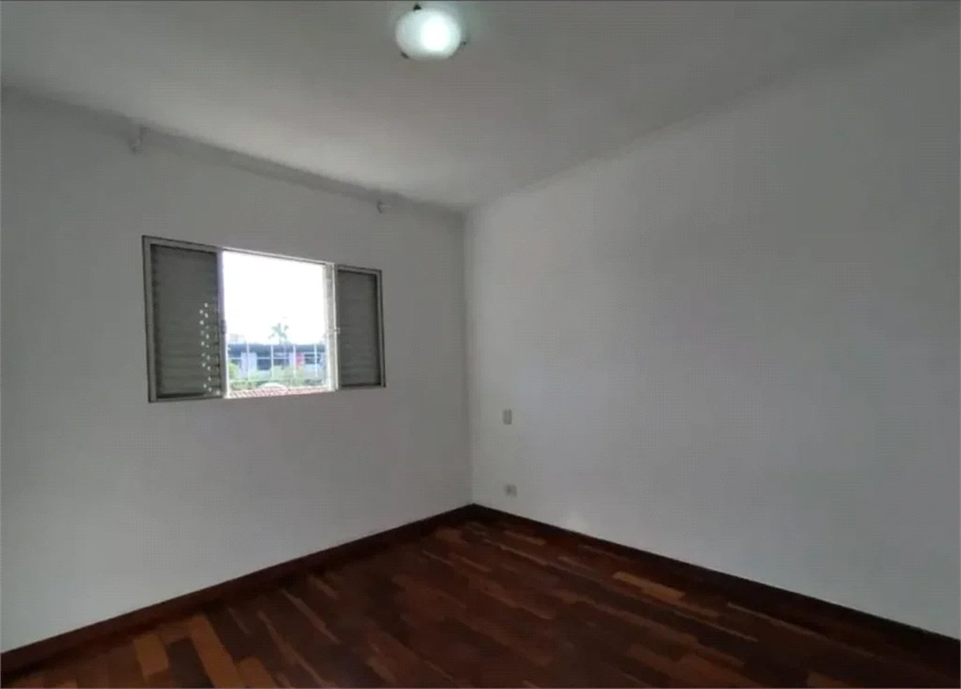 Sobrado à venda com 3 quartos, sendo 1 suíte, em Jardim Ester, São Paulo, SP