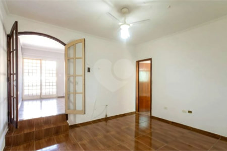 Casa à venda com 5 quartos, sendo 1 suíte, em Vila Rosália, Guarulhos, SP