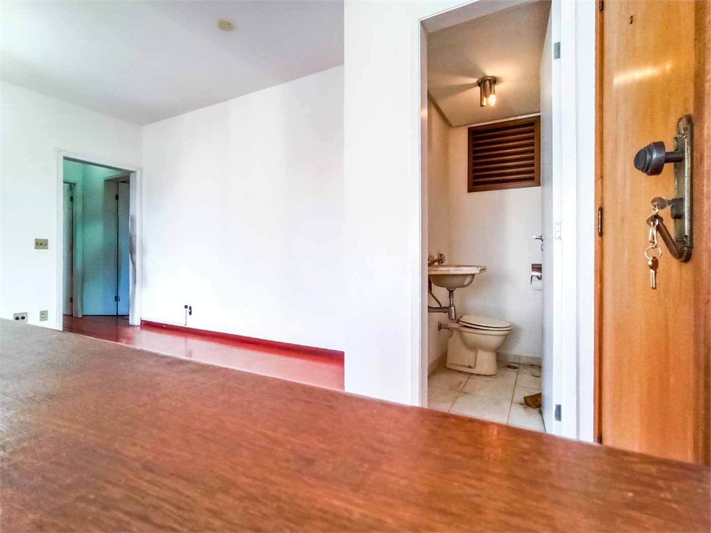 Apartamento à venda com 4 quartos, sendo 3 suítes, no Centro, Sorocaba, SP