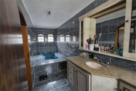 Casa à venda com 3 quartos, sendo 1 suíte, em Centreville, Santo André, SP