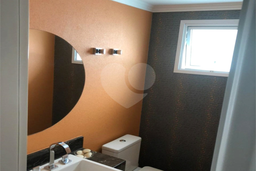 Casa à venda com 4 quartos, sendo 2 suítes, no condomínio Florada da Serra, São Paulo - SP