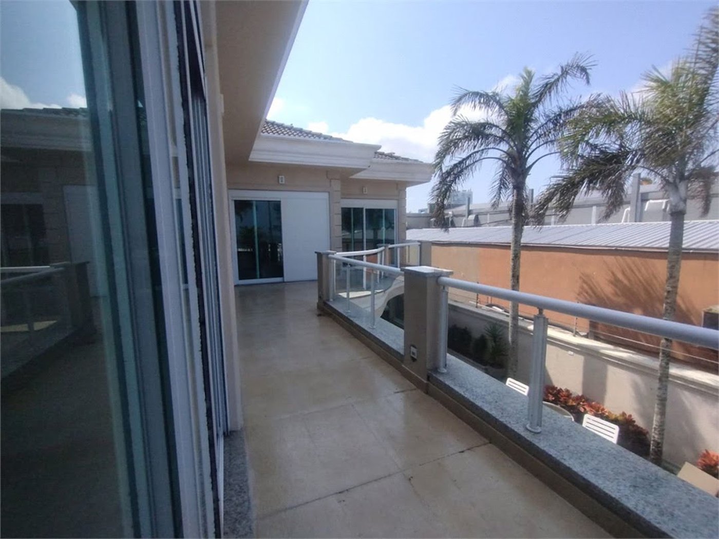 Casa com 6 dormitórios à venda, 700 m² por R$ 10.000.000,00 - Loteamento João Batista Julião - Guarujá/SP