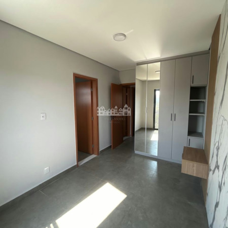 Apartamento à venda com 3 quartos, sendo 1 suíte, no centro de Atibaia - SP
