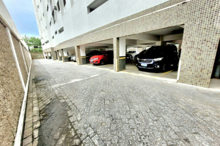 Apartamento com 2 dormitórios, 1 suíte, dependência de empregada à venda, 107 m² por R$ 640.000 - Marapé - Santos/SP