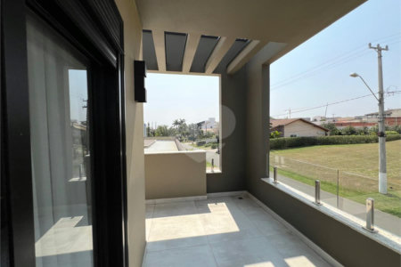 Casa à venda com 5 quartos, sendo 4 suítes, no condomínio Terras de Mont Serrat, Salto - SP