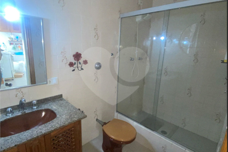 Sobrado à venda com 3 quartos em Santa Teresinha, São Paulo, SP