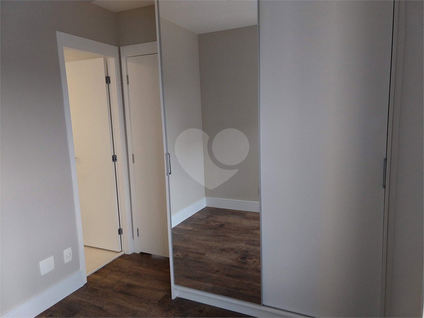 Apartamento à venda com 3 suítes em Vila Anastácio, São Paulo, SP