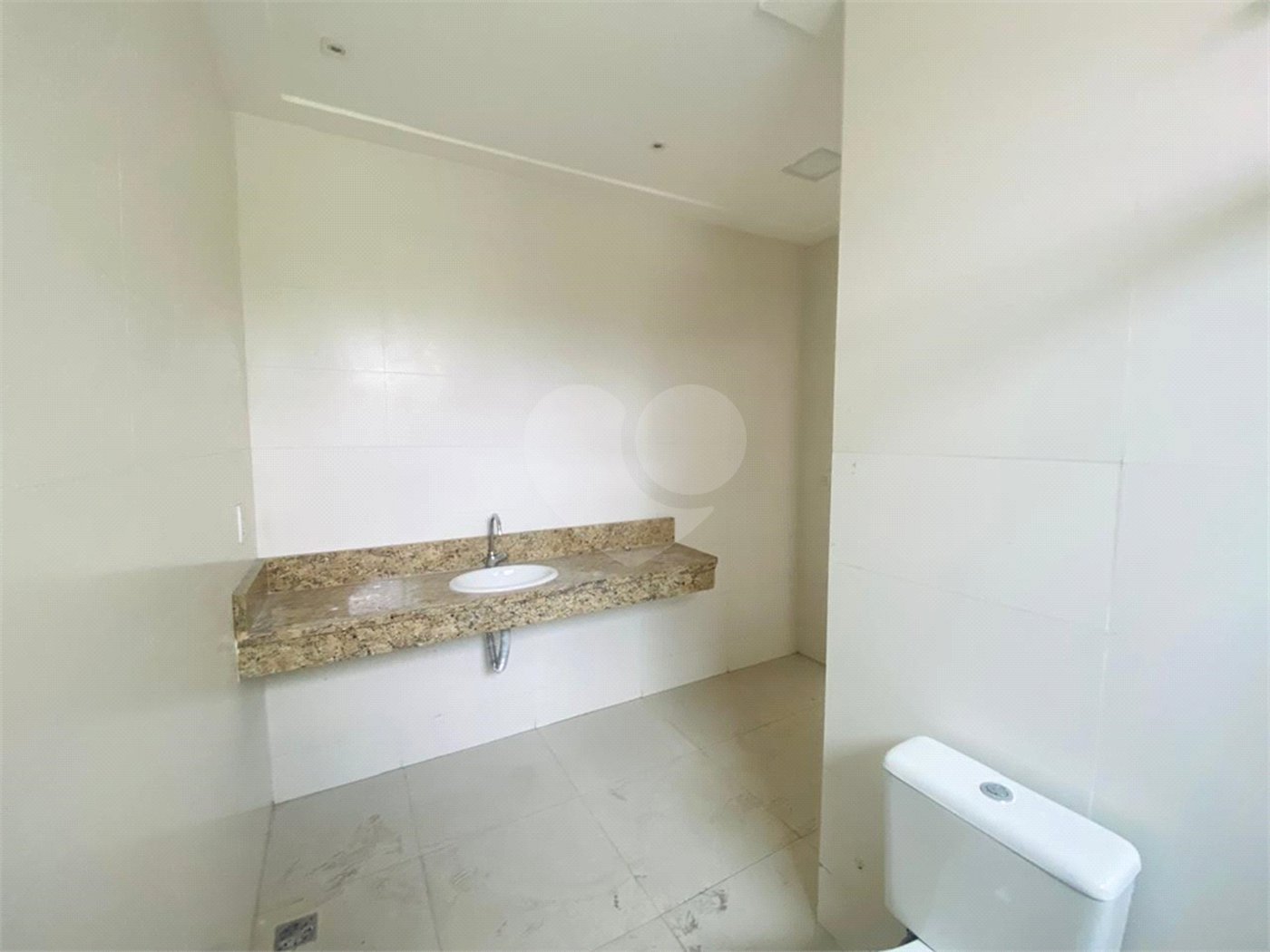 Casa à venda com 3 quartos, sendo 1 suíte, em Campo Grande, Rio de Janeiro, RJ