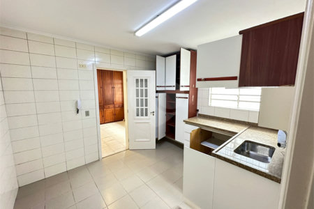 Casa à venda com 3 quartos, sendo 1 suíte, em Jardim Trussardi, São Paulo, SP