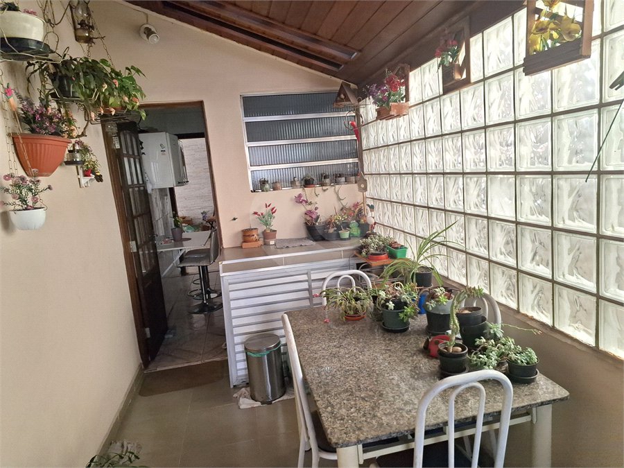 Sobrado à venda com 5 quartos, sendo 1 suíte,  em Santana, São Paulo, SP