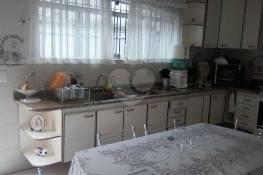 Casa Térrea à venda com 4 quartos, sendo 2 suítes,  em Vila Mazzei, São Paulo, SP