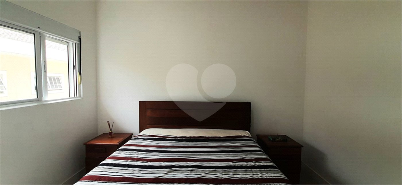 Casa à venda com 3 quartos, sendo 1 suíte, no condomínio Residencial Gran Veiga, São Paulo - SP