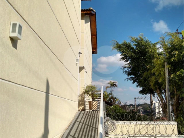 Casa à venda com 2 suítes no condomínio Residencial Pedro, São Paulo - SP
