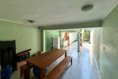 Casa à venda com 3 quartos, sendo 1 suíte, em Ipiranga, São Paulo, SP