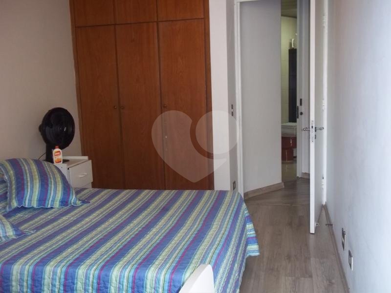 Sobrado à venda com 3 quartos, sendo 2 suítes, em Jardim São Bento, São Paulo, SP