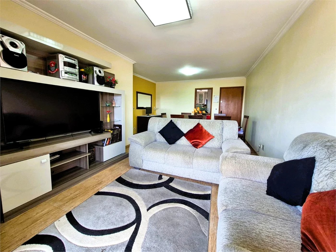 Apartamento à venda com 3 quartos, sendo 1 suíte, em Vila Polopoli, São Paulo, SP