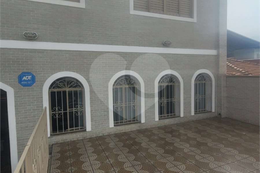Sobrado à venda ou para alugar com 4 quartos, sendo 1 suíte, em Vila Gustavo, São Paulo, SP