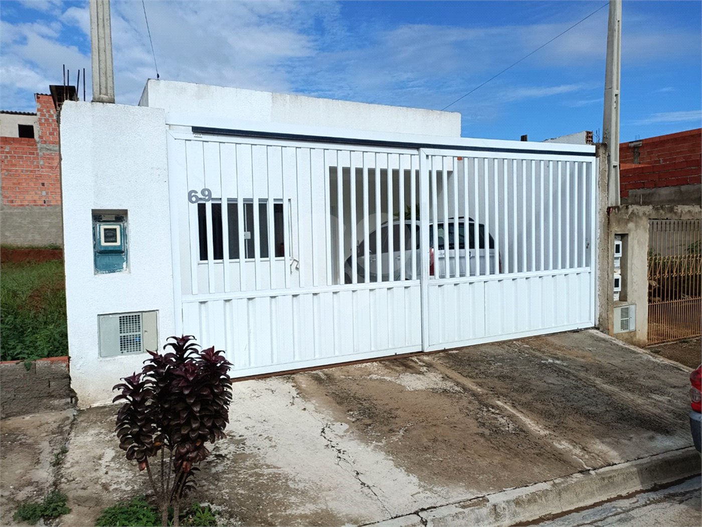 Casa à venda com 3 quartos, sendo 1 suíte, em Jardim das Orquídeas, Sorocaba, SP