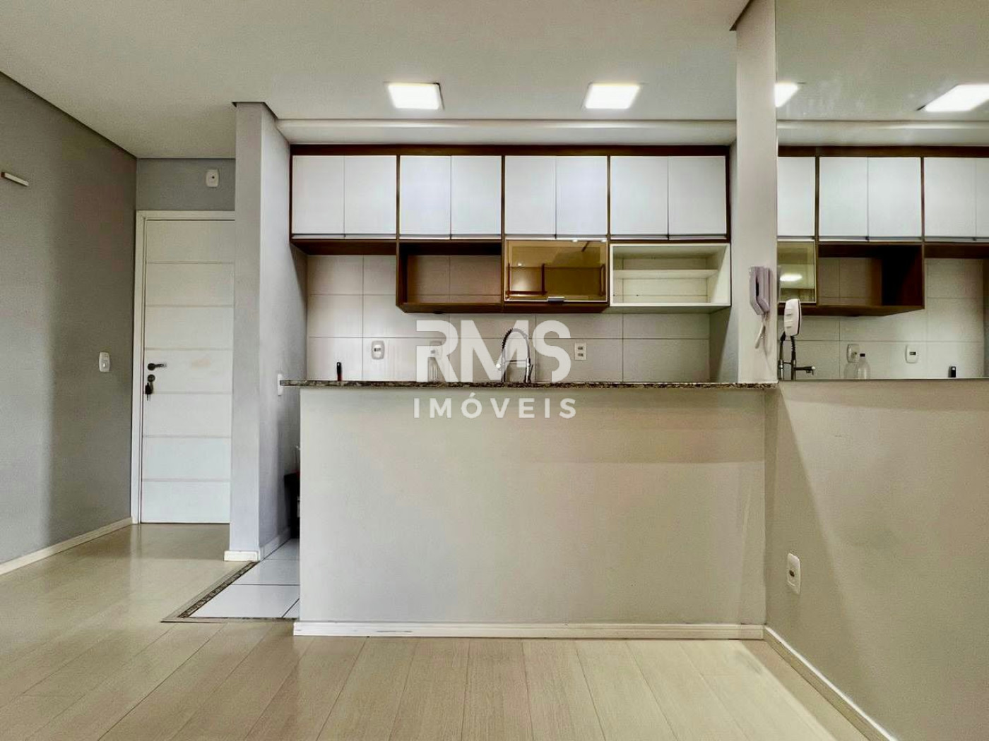 Apartamento à venda com 3 quartos, sendo 1 suíte, no condomínio Residencial Ilhas Mediterrâneo, Itu - SP