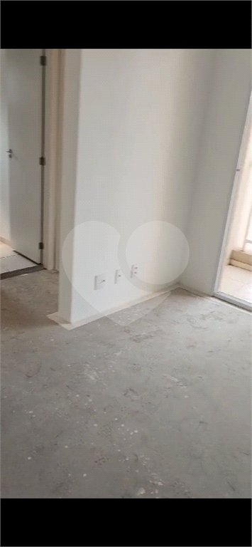 Apartamento à venda com 2 quartos em Pari, São Paulo, SP