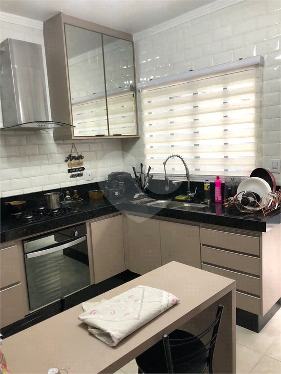 Sobrado à venda com 3 suítes em Conjunto Habitacional Ana Paula, Mogi das Cruzes, SP