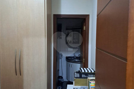 Sobrado à venda com 4 quartos, sendo 2 suítes, em Vila José Bonifácio, Araraquara, SP
