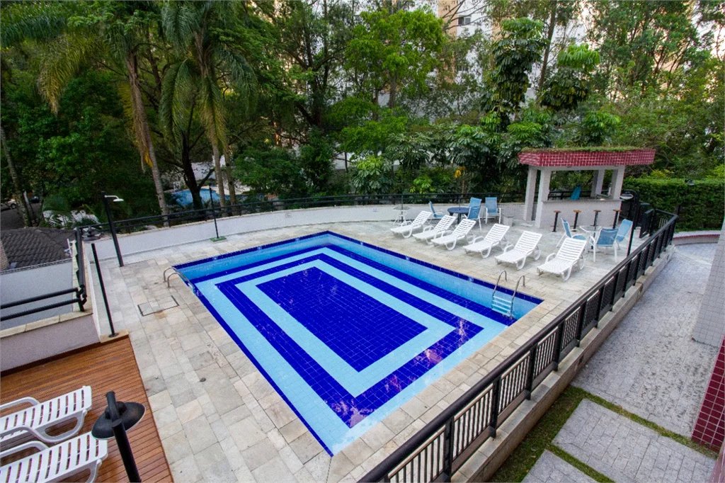 Apartamento à venda com 3 quartos, sendo 2 suítes,  em Vila Andrade, São Paulo, SP
