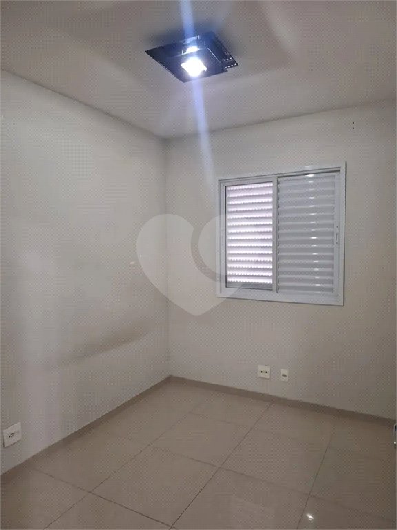 Apartamento à venda com 3 quartos, sendo 1 suíte,  em Vila Carrão, São Paulo, SP