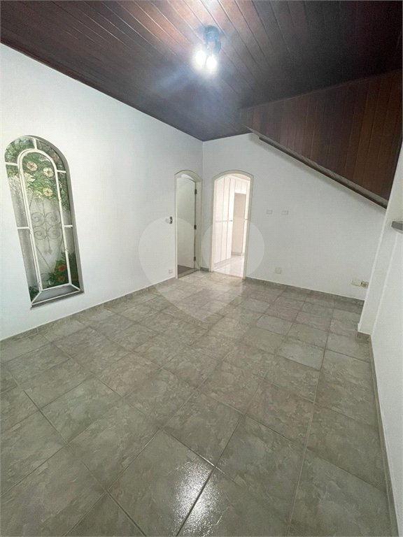 Sobrado à venda com 6 quartos, sendo 3 suítes,  em Dos Casa, São Bernardo do Campo, SP