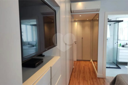 Apartamento à venda com 3 quartos, sendo 1 suíte,  em Santa Cecília, São Paulo, SP