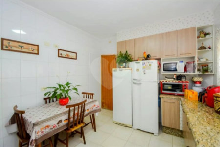 Casa à venda com 3 quartos, sendo 1 suíte, em Parque Continental I, Guarulhos, SP