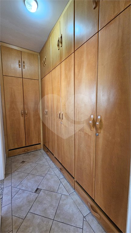 Sobrado à venda com 3 quartos, sendo 2 suítes, em Jardim Rossignatti, Indaiatuba, SP