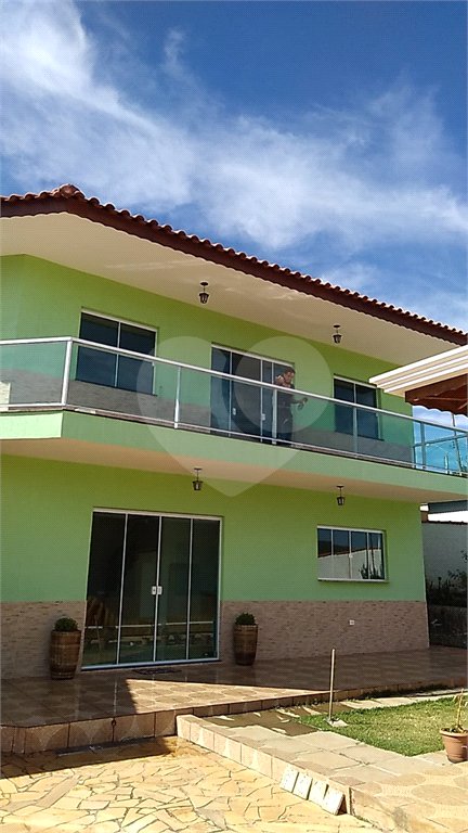 Chácara à venda com 3 quartos, sendo 2 suítes,  em Chácaras Fernão Dias, Atibaia, SP
