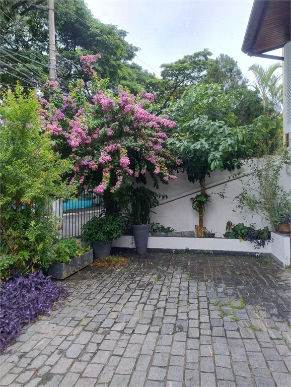 Casa à venda com 4 quartos, sendo 2 suítes,  em Rolinópolis, São Paulo, SP