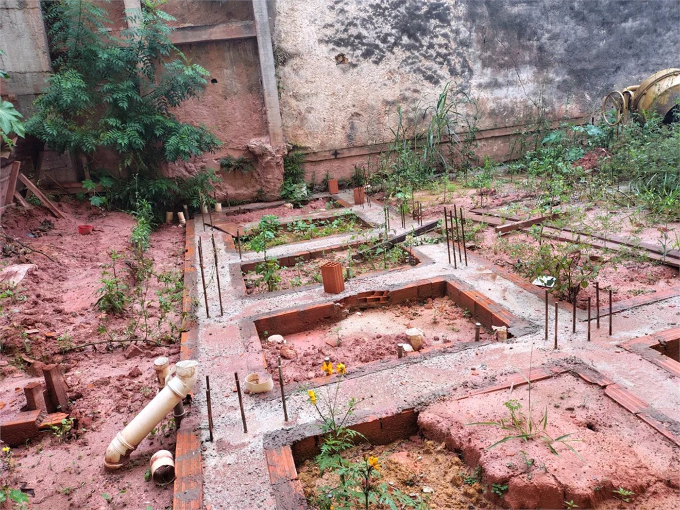Terreno à venda em Jardim Rizzo, São Paulo, SP