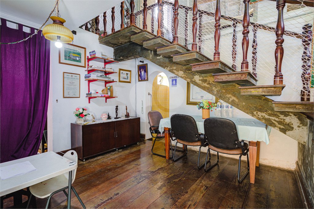 Sobrado à venda com 3 quartos, sendo 1 suíte, em Chácara Monte Alegre, São Paulo, SP