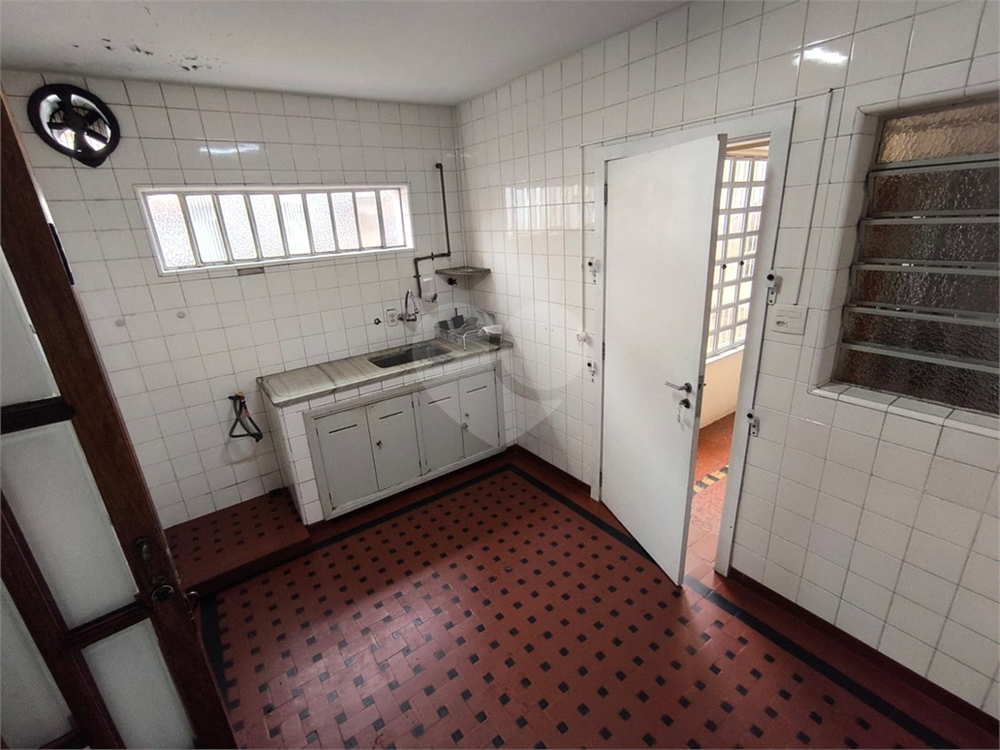 Sobrado à venda com 5 quartos, sendo 1 suíte, em Jardim Trussardi, São Paulo, SP