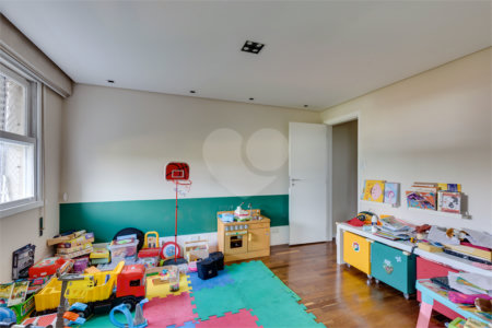 Apartamento à venda com 4 quartos, sendo 1 suíte, em Santo Amaro, São Paulo, SP