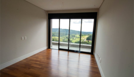 Casa à venda com 5 quartos, sendo 4 suítes,  em Vila Darcy Penteado (mailasqui), São Roque, SP