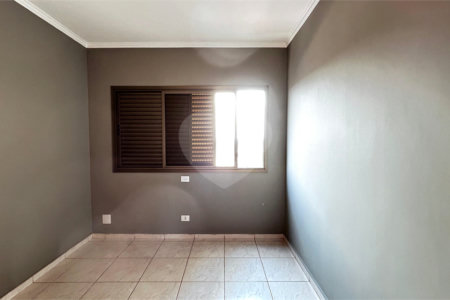 Apartamento à venda com 3 quartos, sendo 1 suíte, no Centro, Três Lagoas, MS