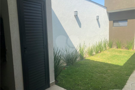 Casa à venda com 3 suítes no condomínio Condomíno Helena Maria, Sorocaba - SP