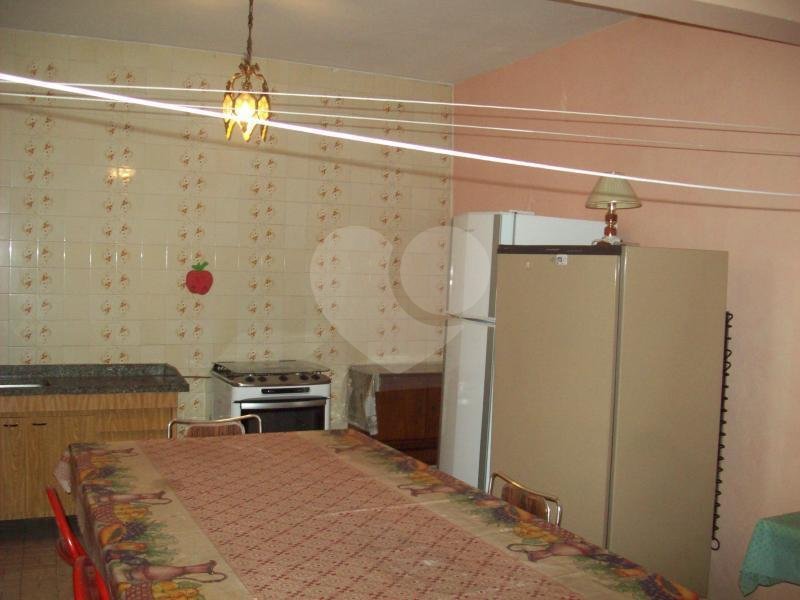 Casa Térrea à venda com 3 quartos, sendo 1 suíte, em Vila Constança, São Paulo, SP