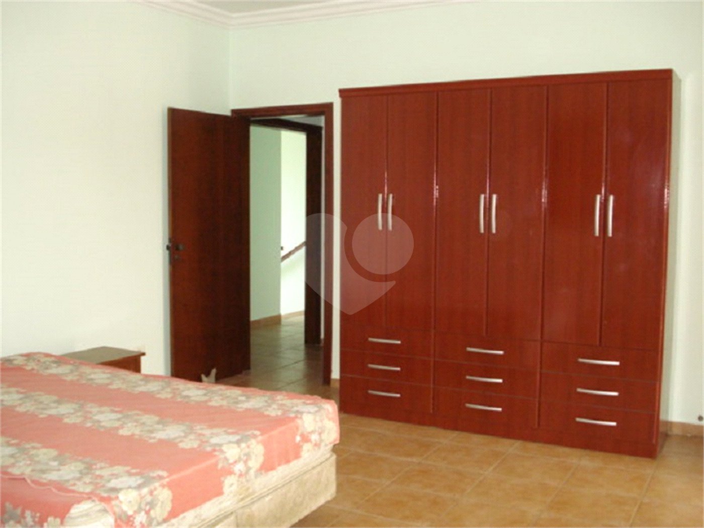 Sobrado para alugar com 5 quartos, sendo 2 suítes,  em Vila Suíça, Indaiatuba, SP