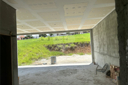 Casa à venda com 3 suítes no condomínio Residencial Jequitiba, Jacareí - SP