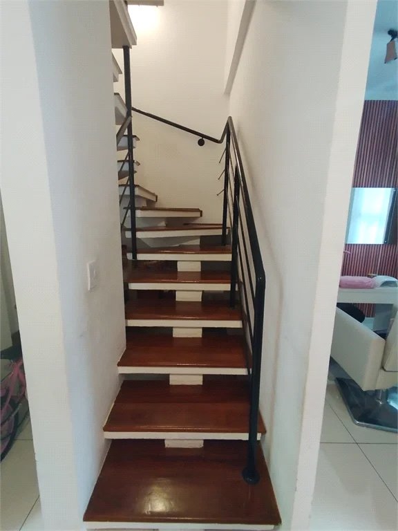Casa à venda com 2 quartos, sendo 1 suíte,  no condomínio Residencial Viva Vida, Cotia - SP