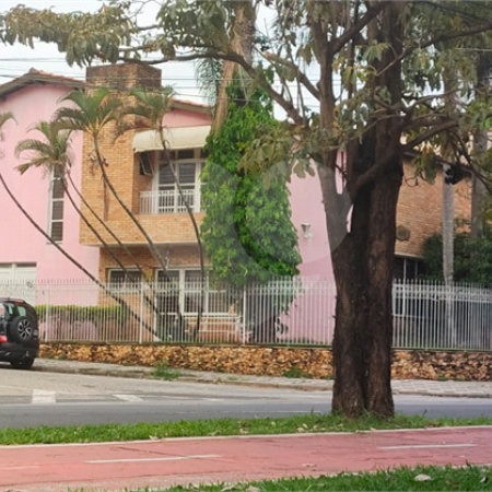 Sobrado à venda com 5 quartos, sendo 2 suítes, em Vila Trujillo, Sorocaba, SP